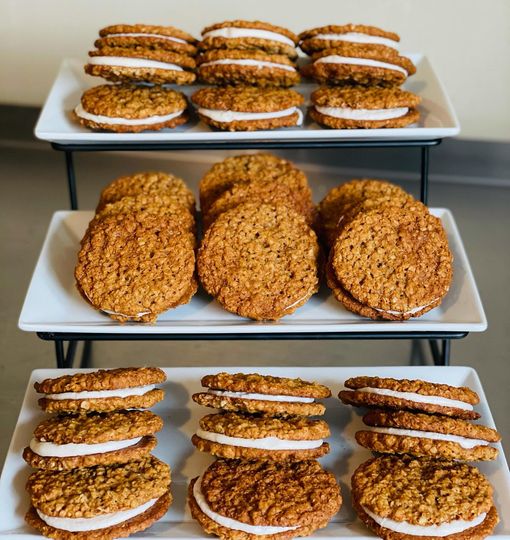 Vegan Oatmeal Cream Pies